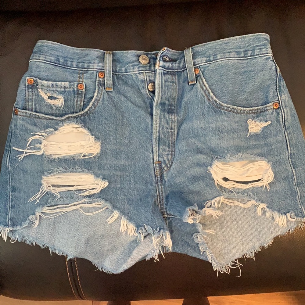 Levi’s 501 High Rise Shorts - Picture 2 of 5